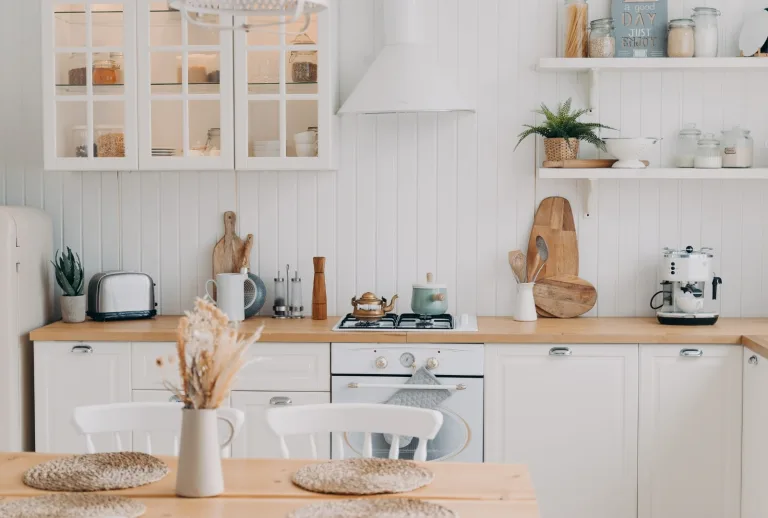Cuisine sur mesure ou cuisine en kit : laquelle choisir ?